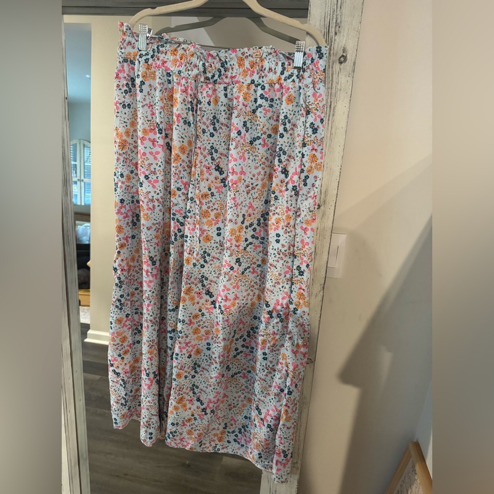 Floral flowy pants